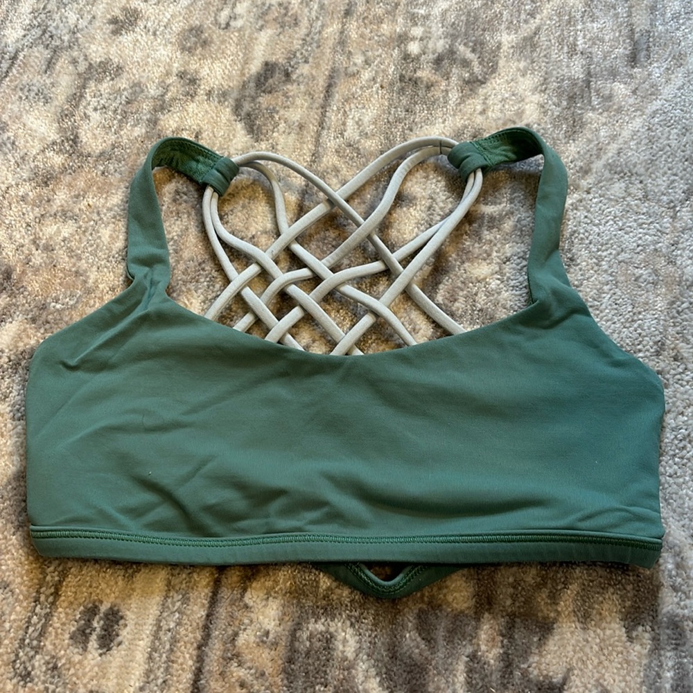 Lululemon free to be wild sports bra